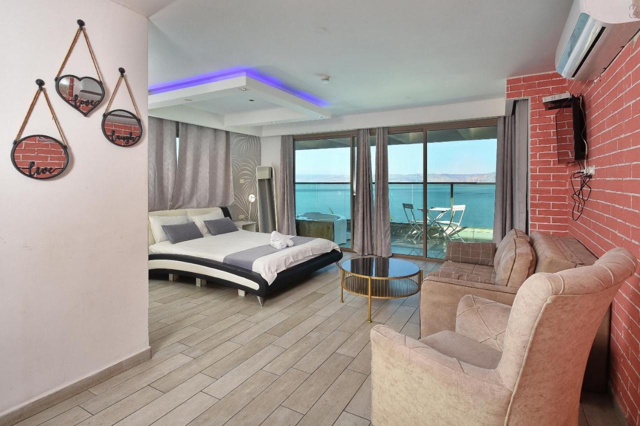 Nofim Suites Tibériade Extérieur photo