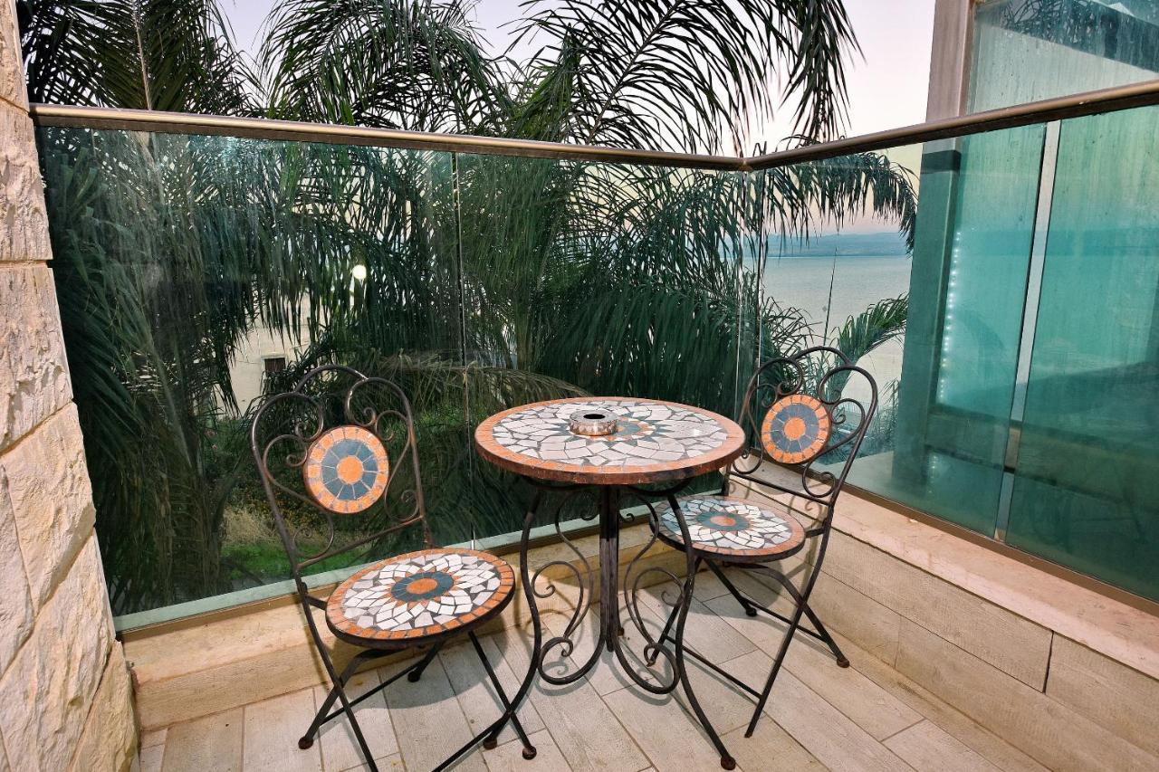 Nofim Suites Tibériade Extérieur photo